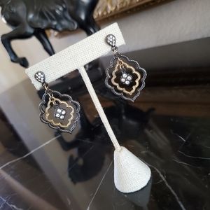 Classy Pewter & Gold Earrings!!💛🖤💛🖤